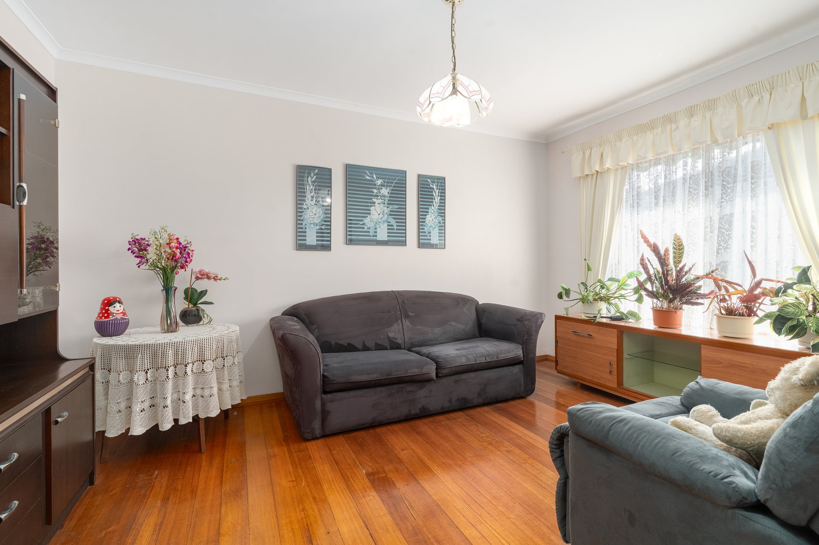 Gallery: 535 Thompson Road