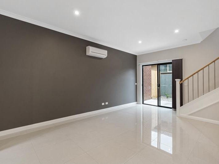 Gallery: 5/357 Geelong Raod