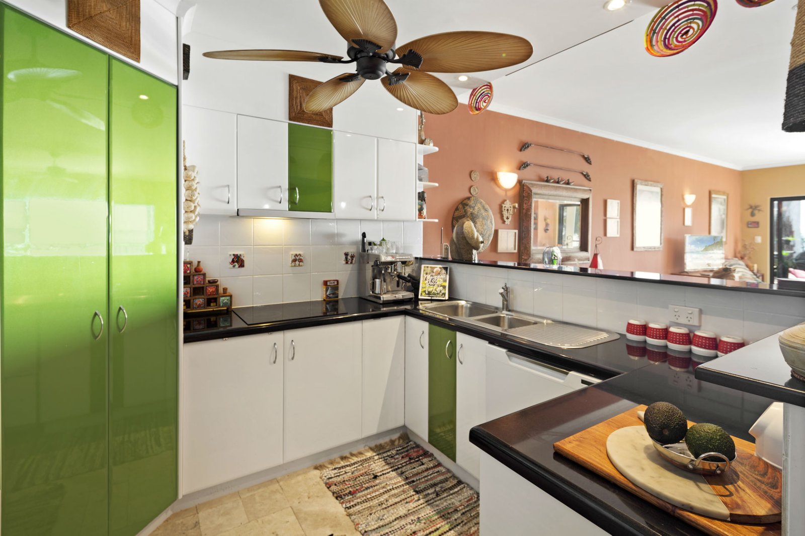 5/36 Coral Esplanade CANNONVALE 6