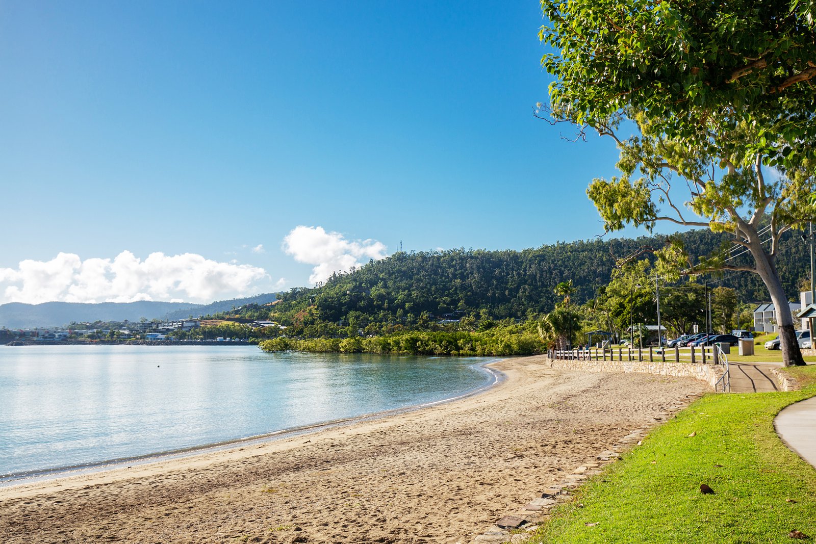 5/36 Coral Esplanade CANNONVALE 18