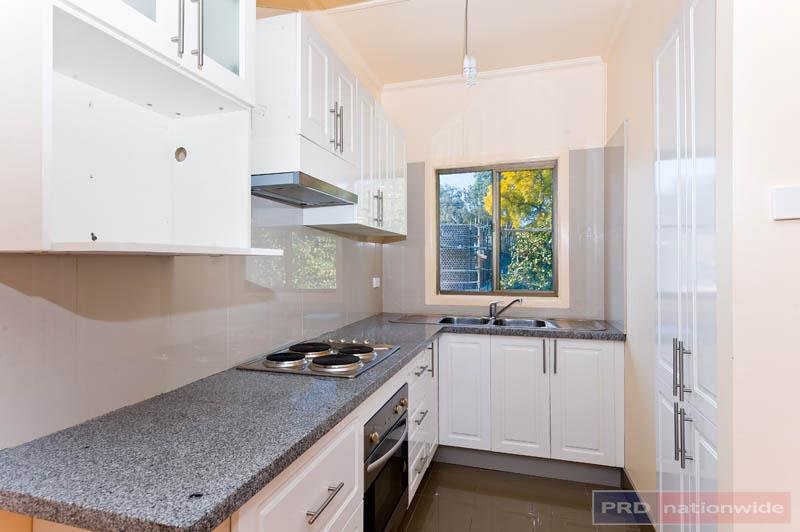 536 Henry Lawson Drive EAST HILLS 6