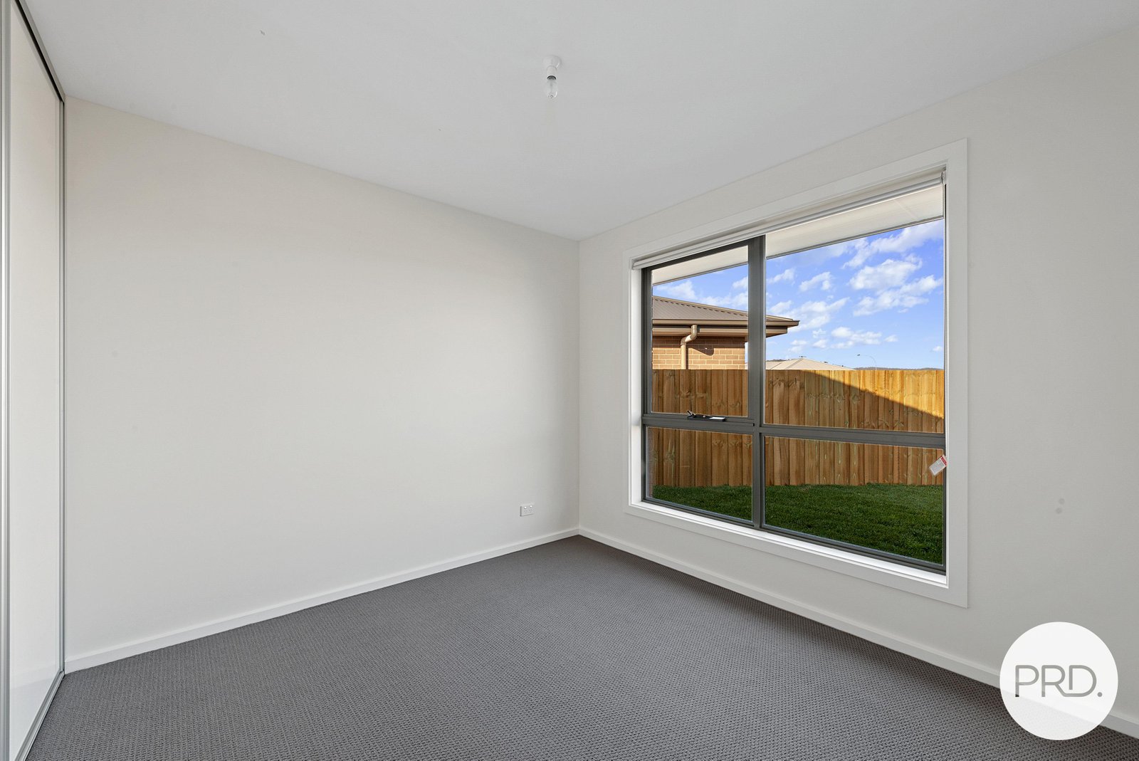 5/37 Menin Drive BRIGHTON 8