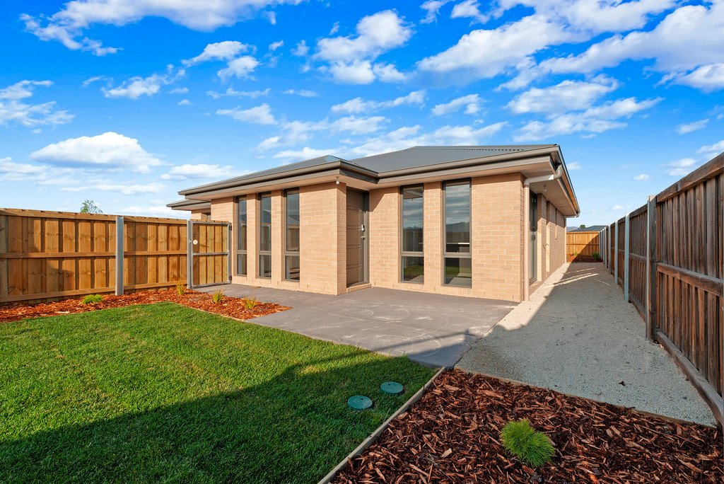 5/37 Menin Drive BRIGHTON 1