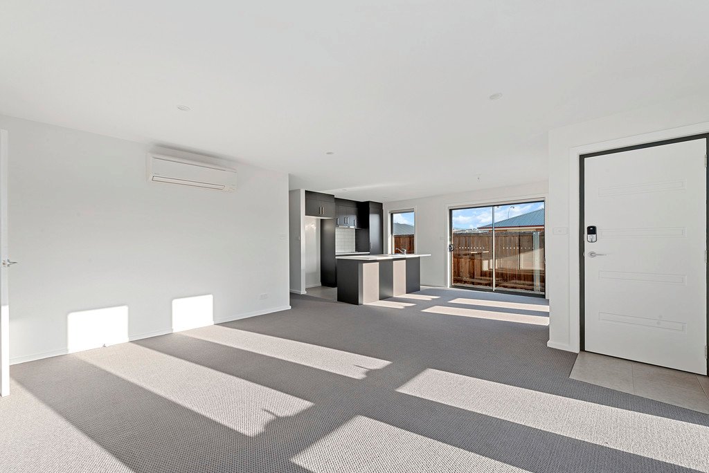 5/37 Menin Drive BRIGHTON 9