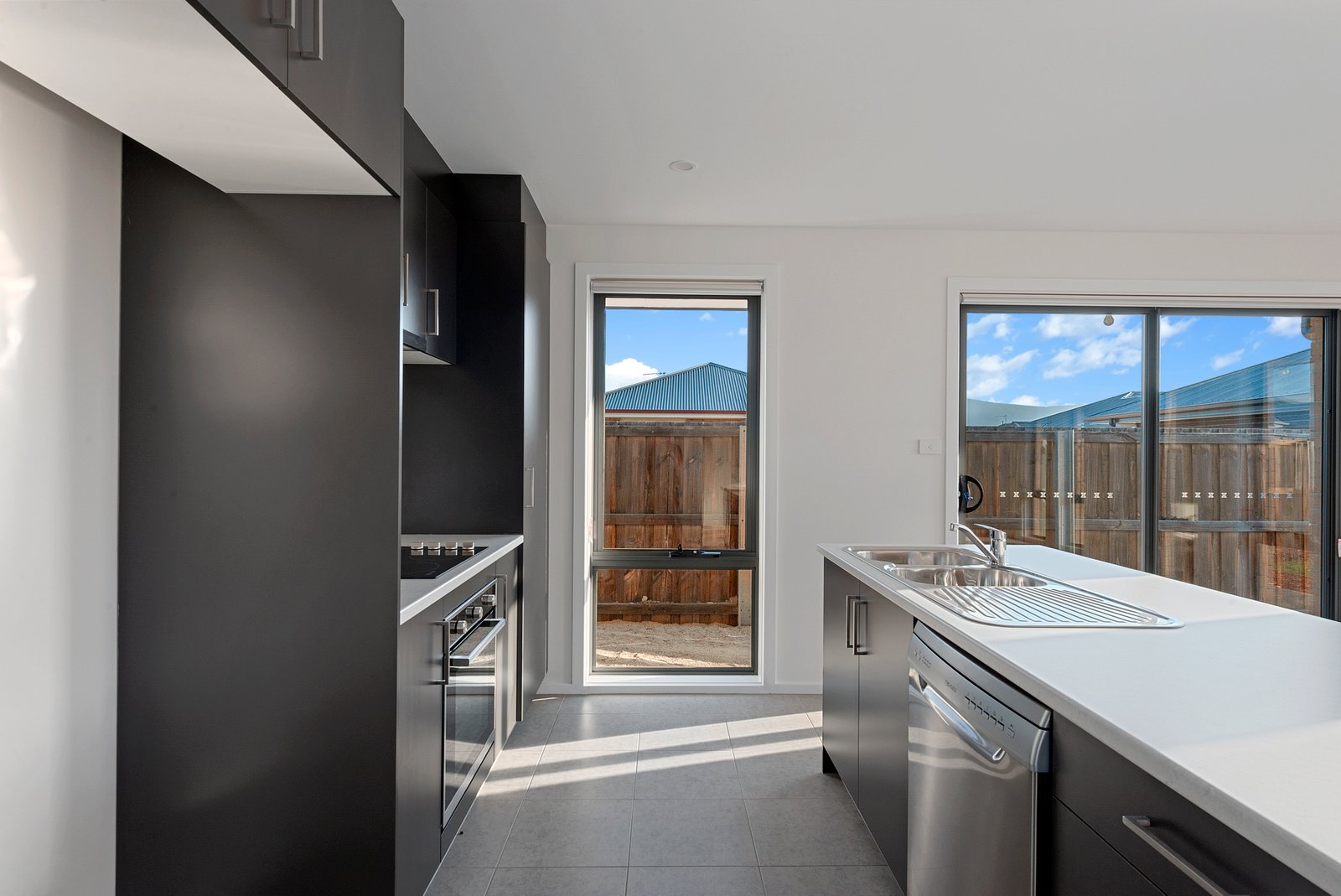 5/37 Menin Drive BRIGHTON 4