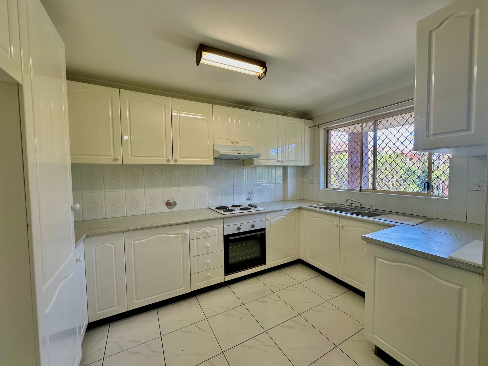 5/38-40 Hampden Street BEVERLY HILLS 3