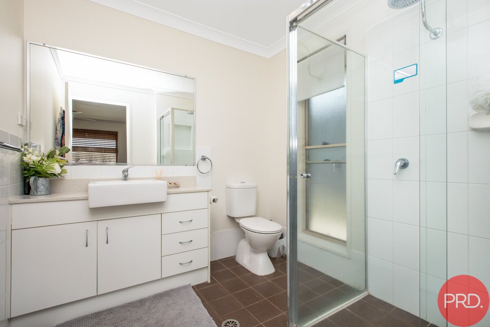 539 Oakhampton Road ABERGLASSLYN 12