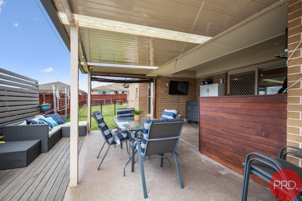 539 Oakhampton Road ABERGLASSLYN 18