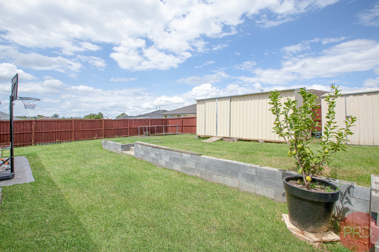 539 Oakhampton Road ABERGLASSLYN 22