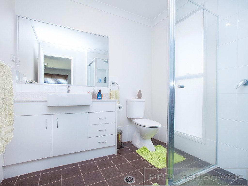 539 Oakhampton Road ABERGLASSLYN 7