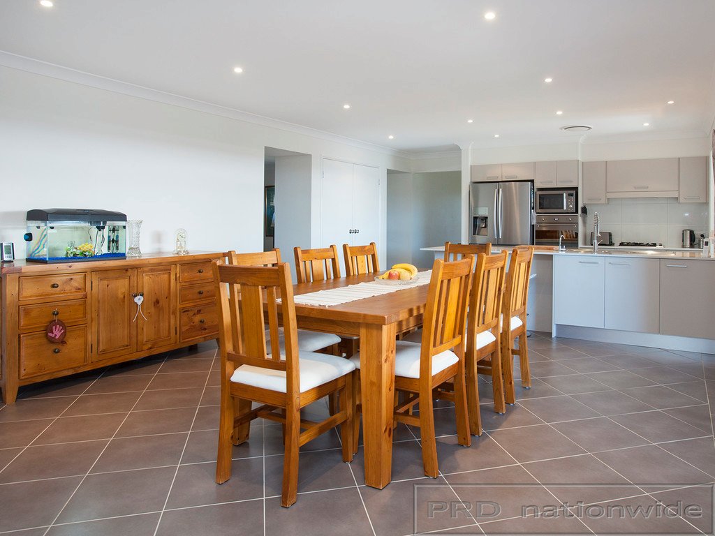 539 Oakhampton Road ABERGLASSLYN 9