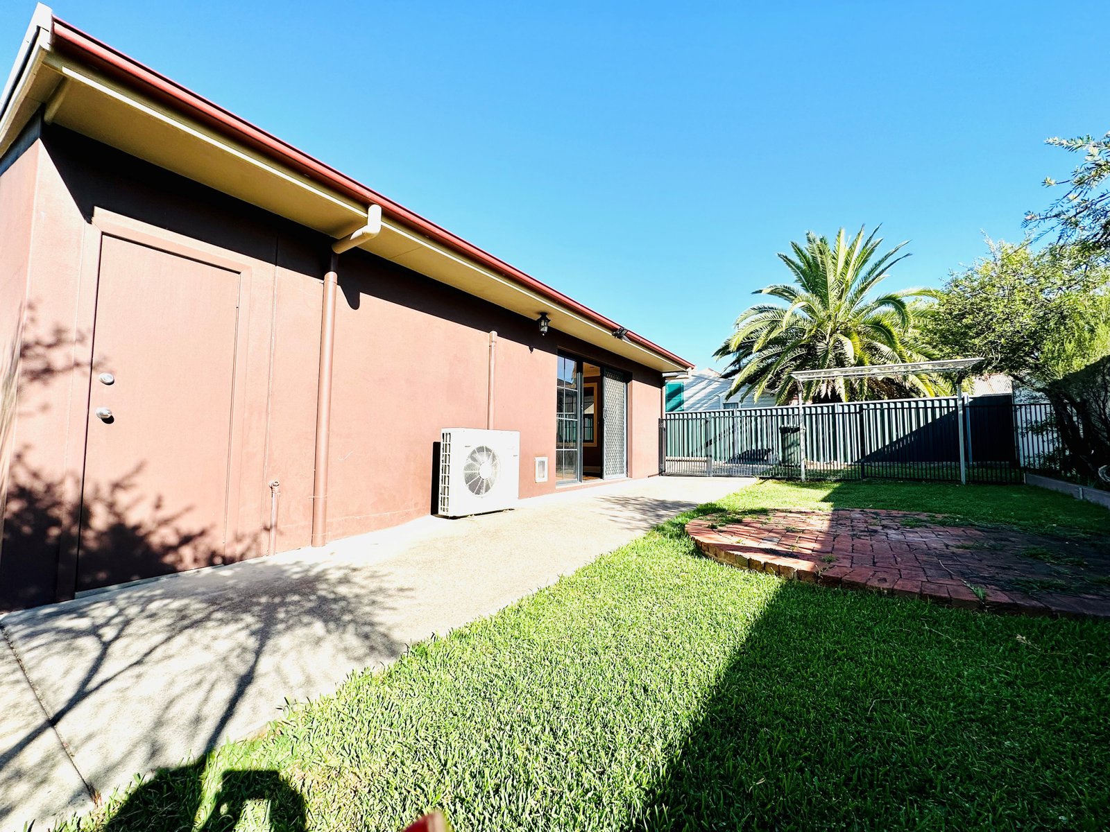 53a Church St TAMWORTH 16