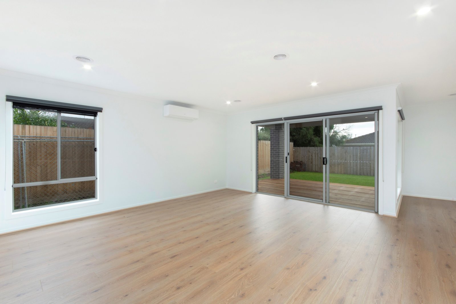 Gallery: 53a Logan Street