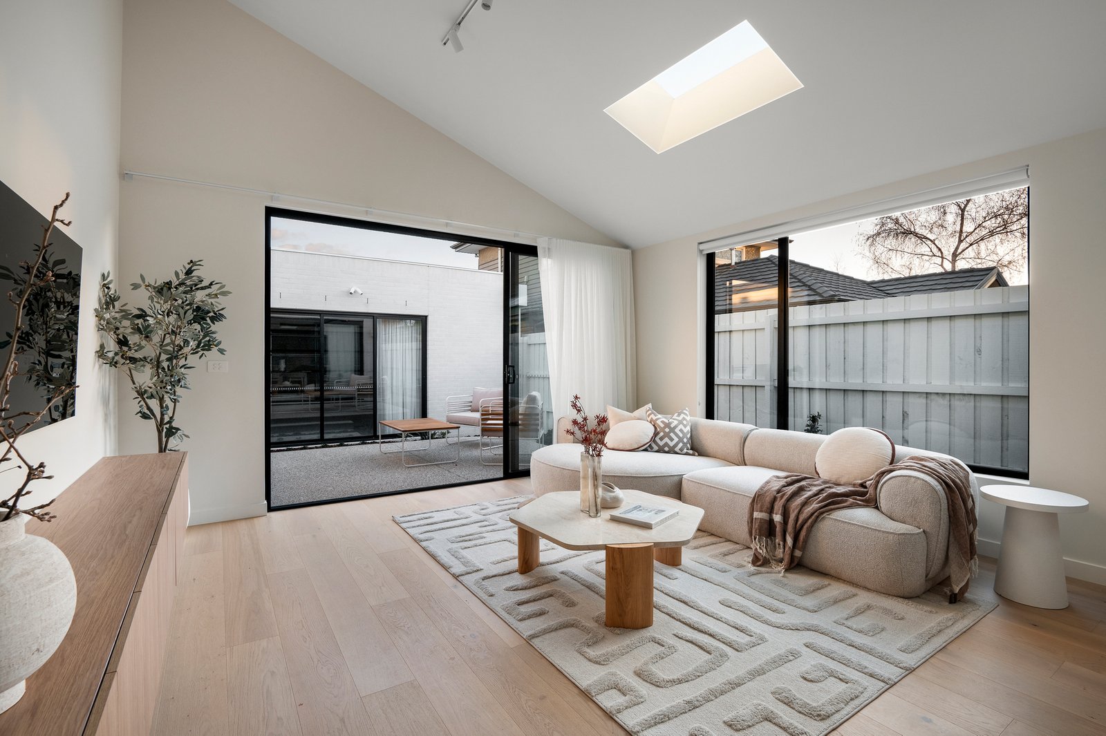 Real Estate and Property in 53b Southernhay Street, Reservoir, VIC