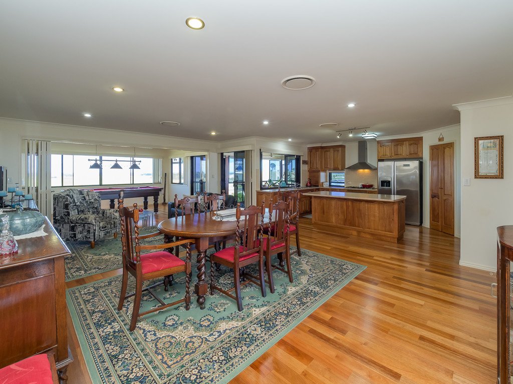 54-56 Longview Drive RIVER HEADS 7