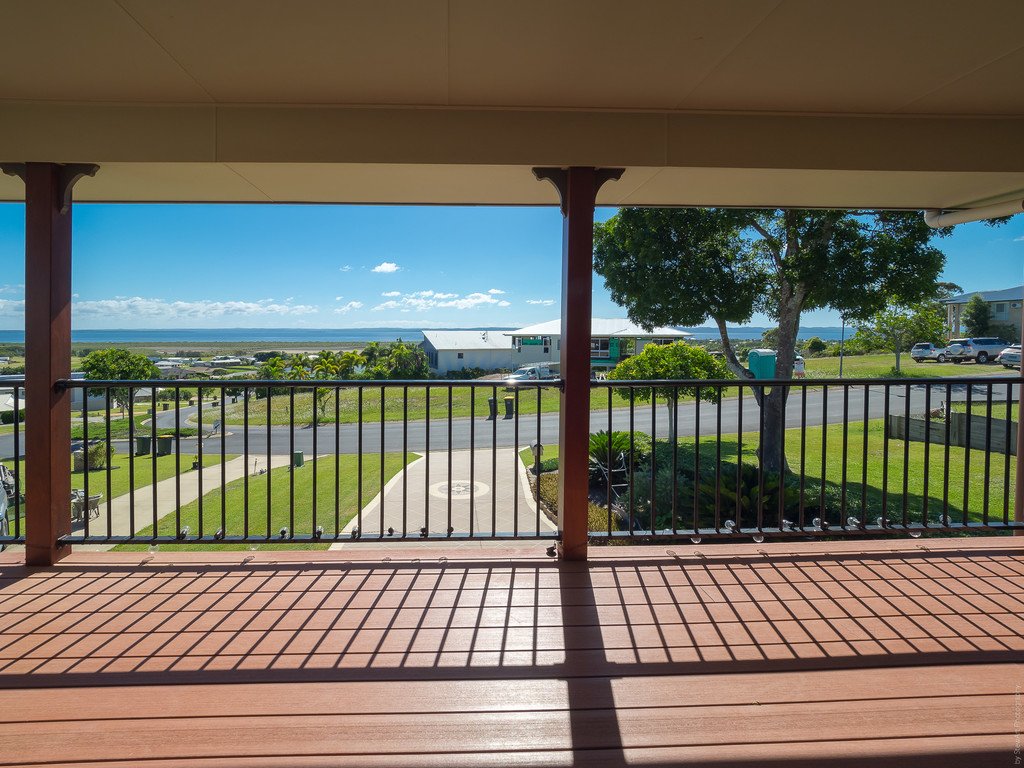 54-56 Longview Drive RIVER HEADS 9