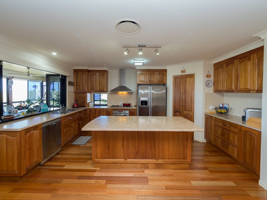 54-56 Longview Drive RIVER HEADS 12