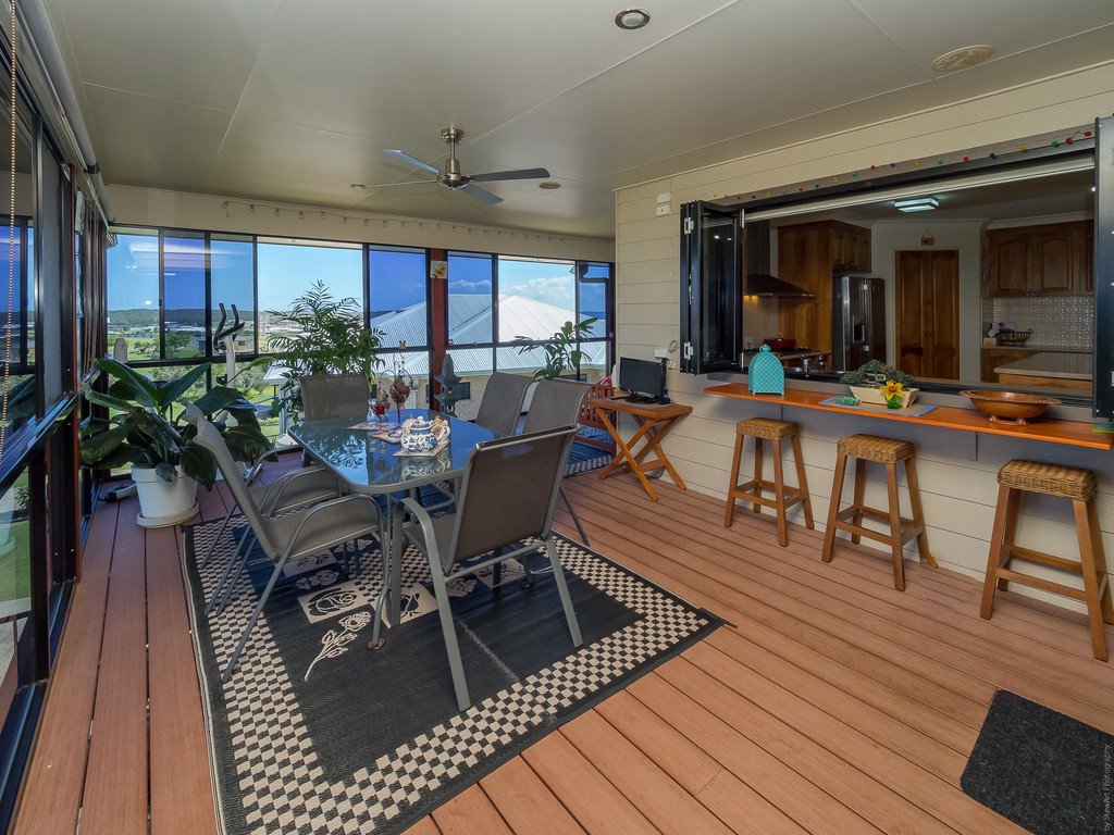 54-56 Longview Drive RIVER HEADS 16