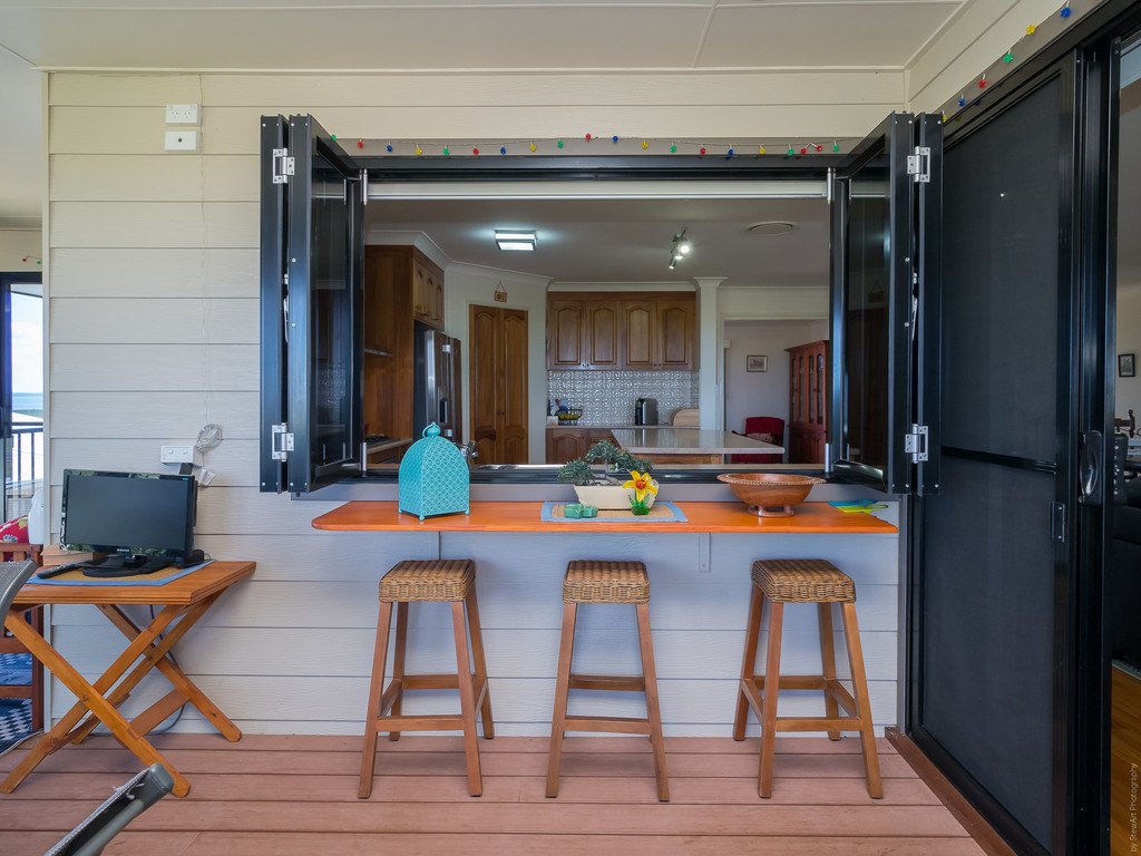 54-56 Longview Drive RIVER HEADS 17