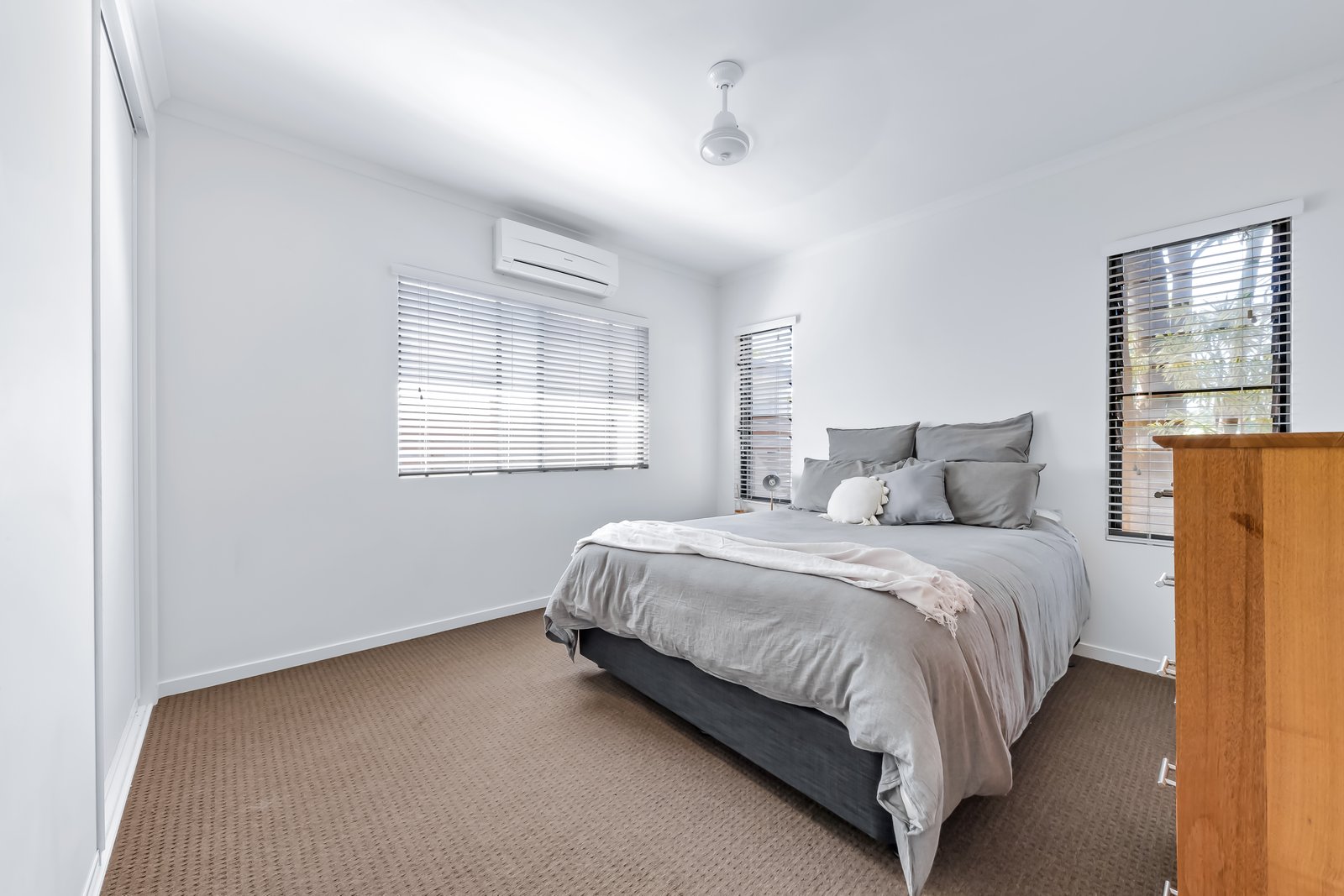 54 Abell Road CANNONVALE 12