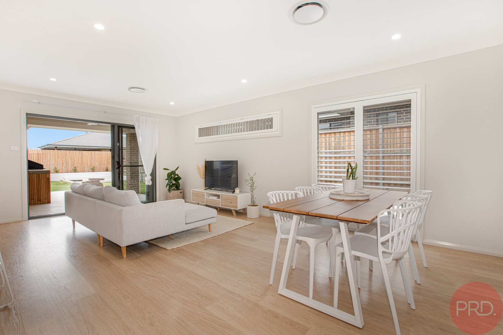 54 Arrowtail Street CHISHOLM 4