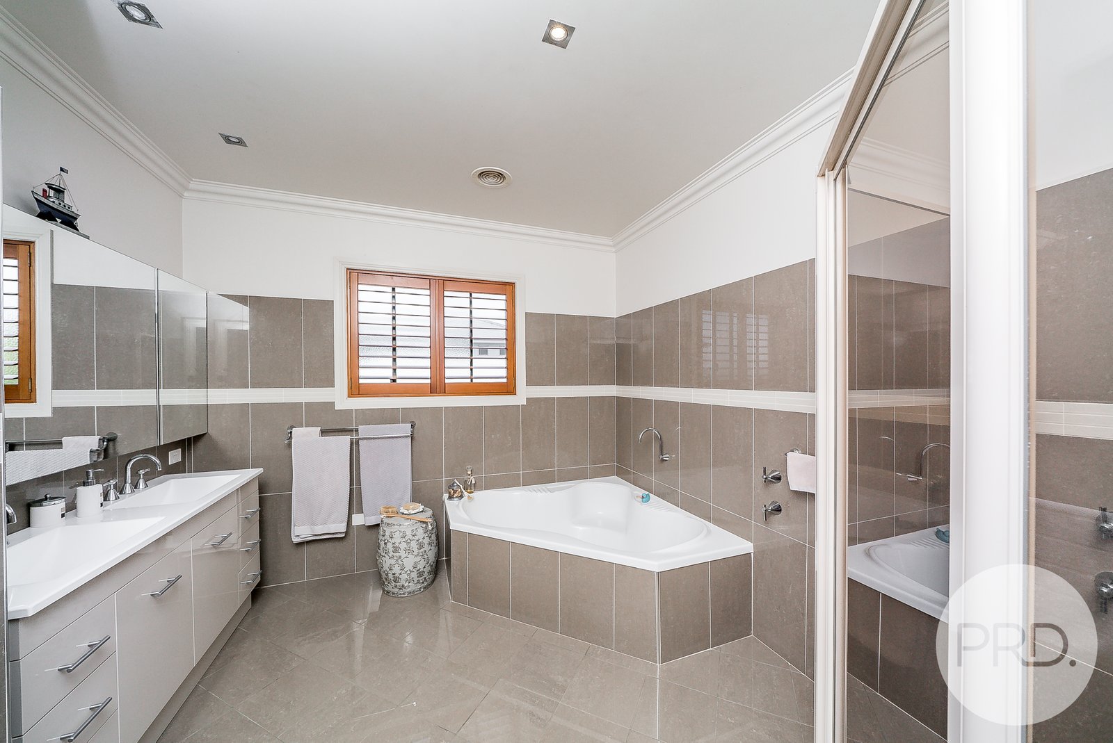 54 Atherton Crescent TATTON 15