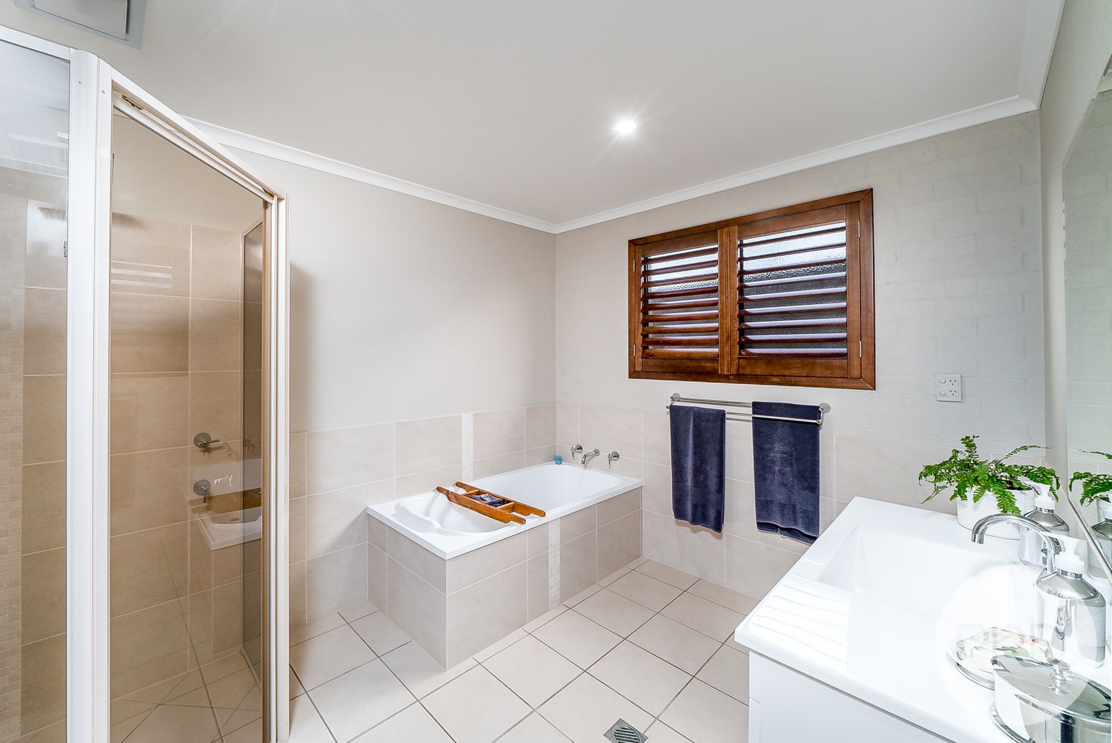 54 Atherton Crescent TATTON 23