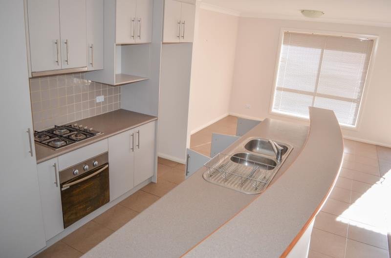 54 Avocet Drive ESTELLA 3