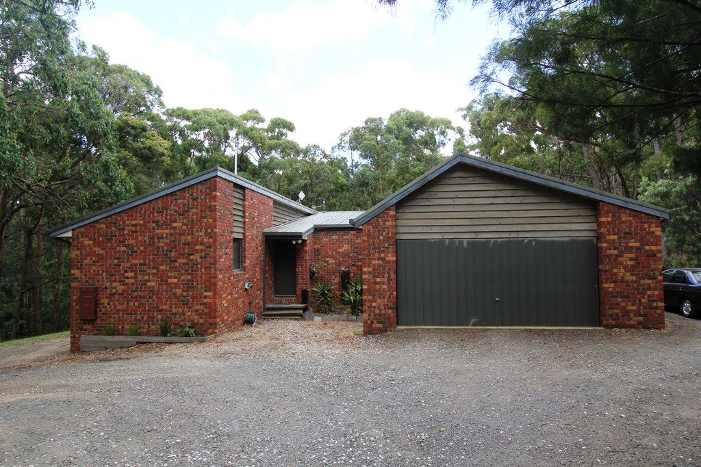 54 Bergs Lane MOUNT HELEN 2