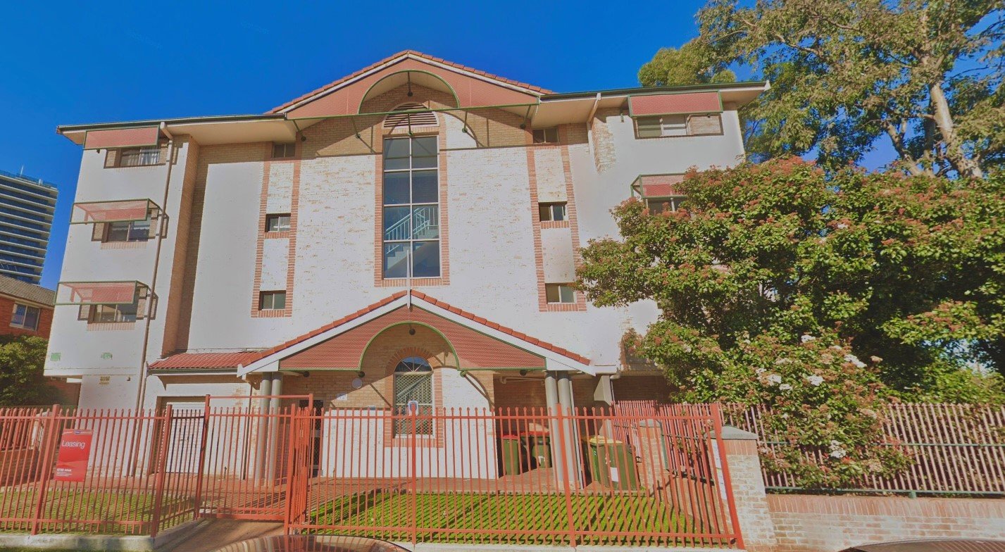 5/4 Bourke Street LIVERPOOL 1