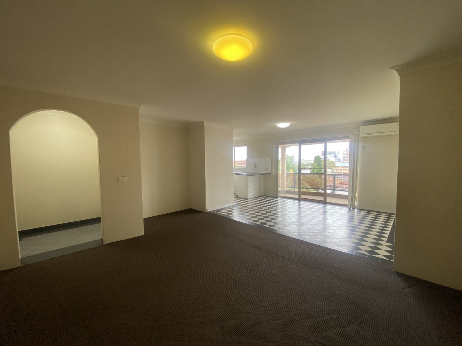 5/4 Bourke Street LIVERPOOL 2