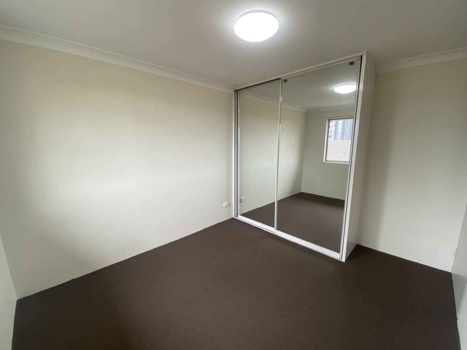 5/4 Bourke Street LIVERPOOL 9