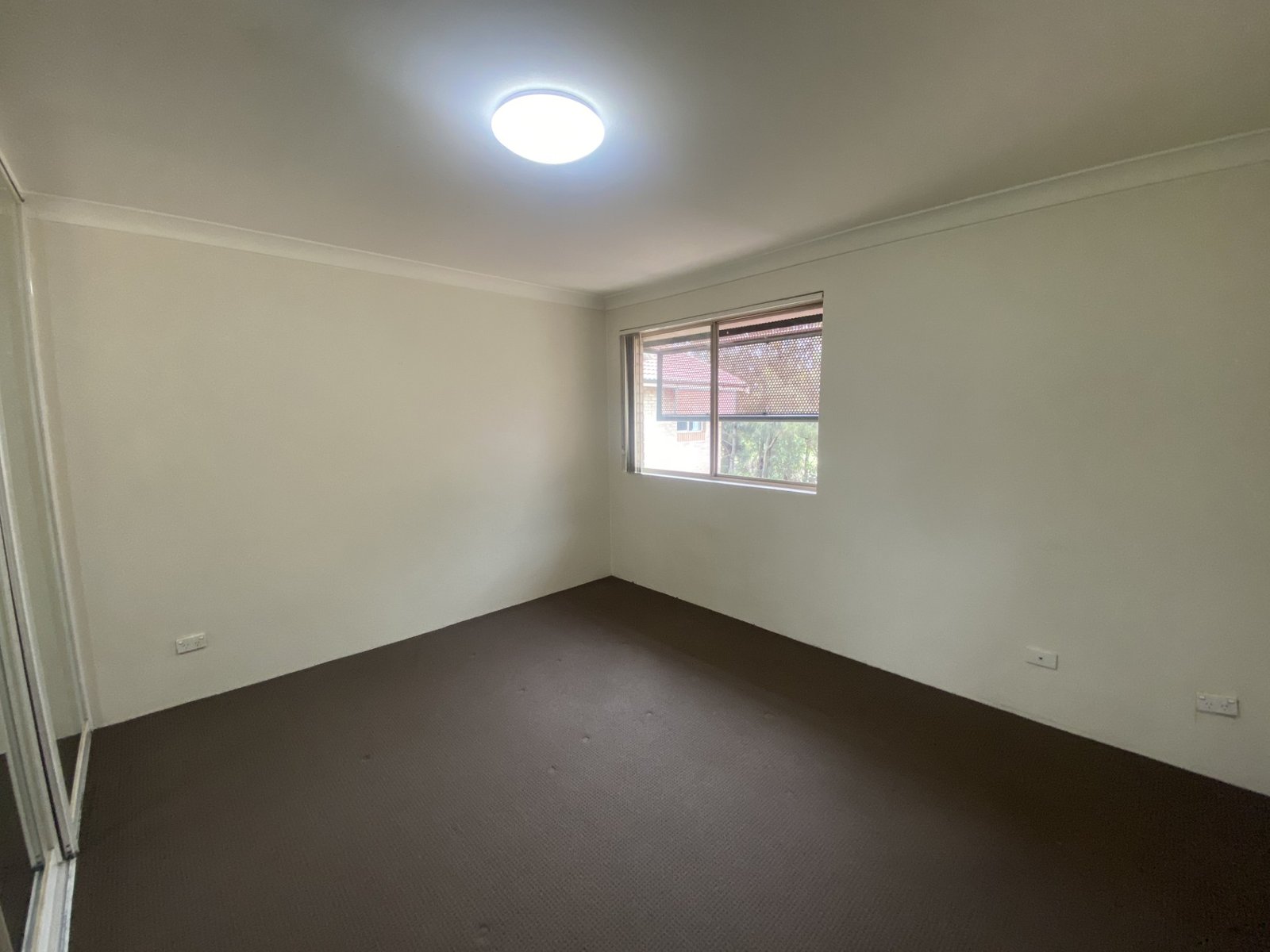 5/4 Bourke Street LIVERPOOL 10