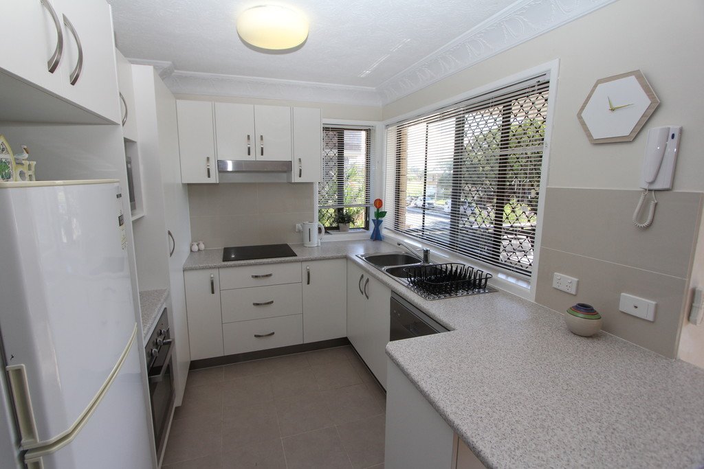 5/4 Broad Street LABRADOR 4