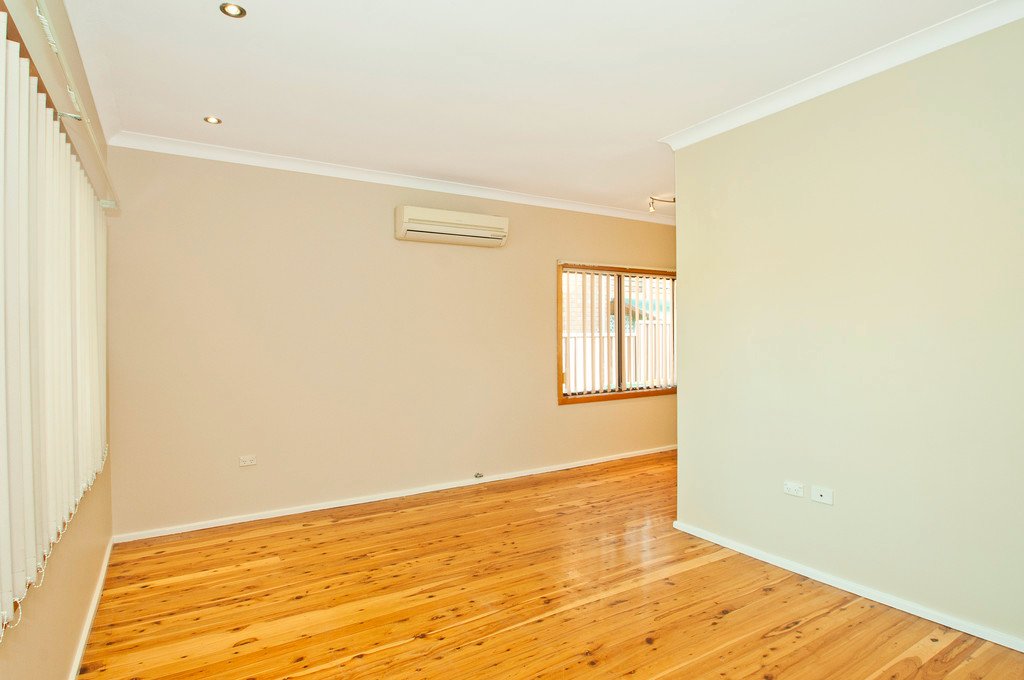 54 Burke Road DAPTO 4