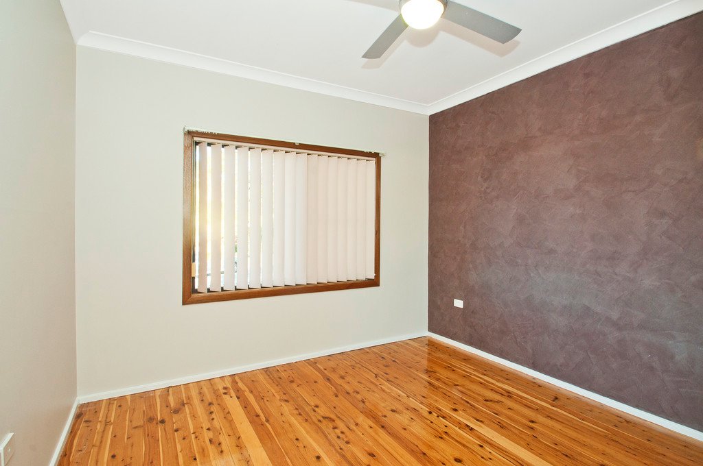 54 Burke Road DAPTO 8