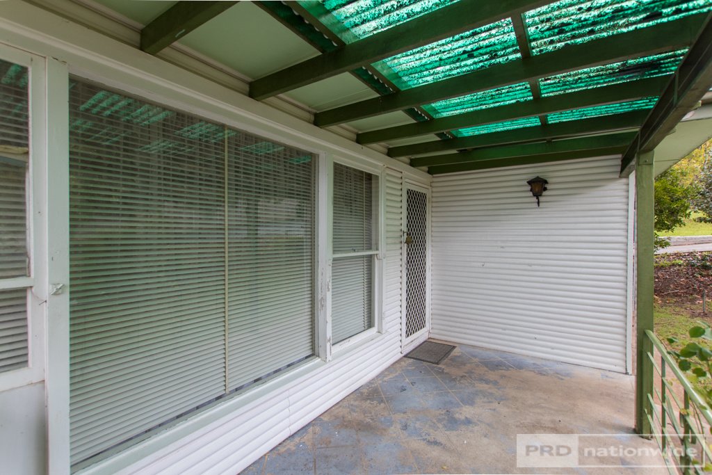 54 Carey Street TUMUT 2