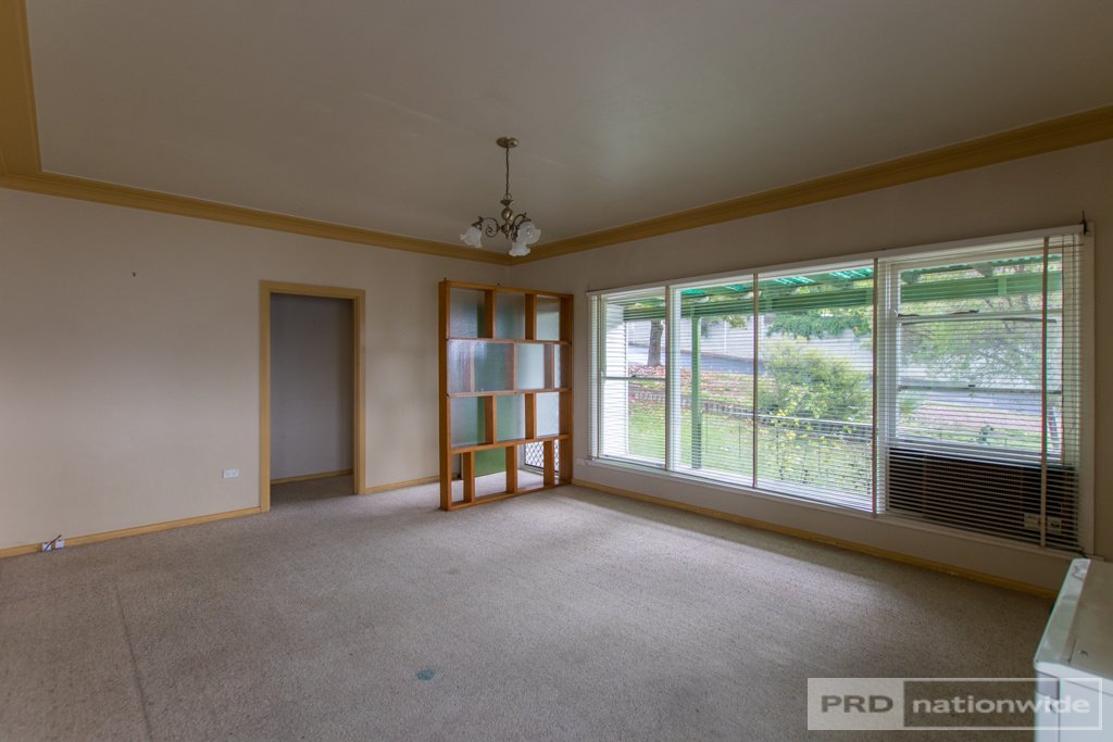 54 Carey Street TUMUT 3