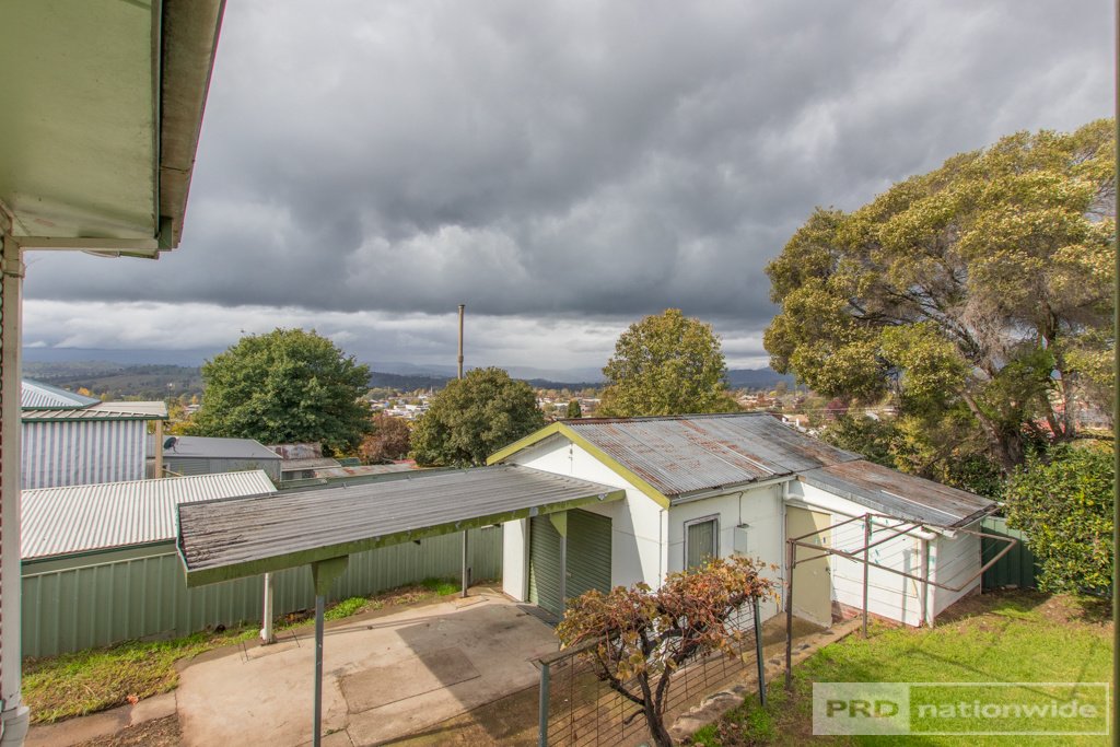 54 Carey Street TUMUT 12