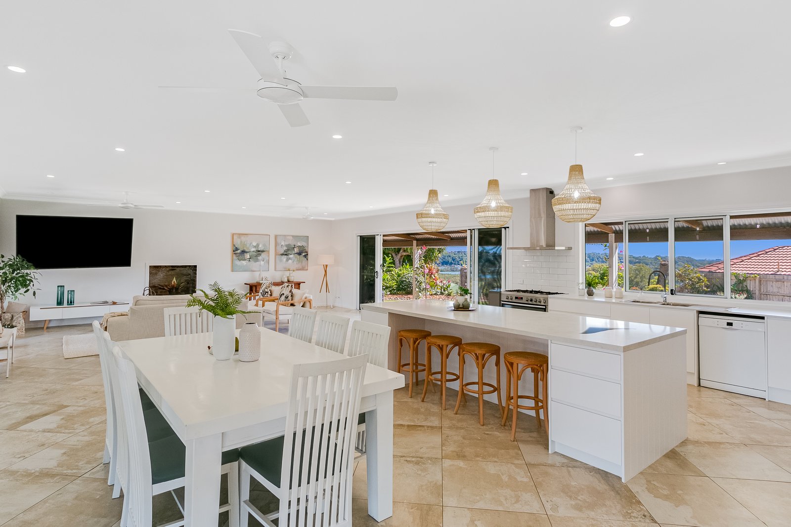 54 Champagne Drive TWEED HEADS SOUTH 6