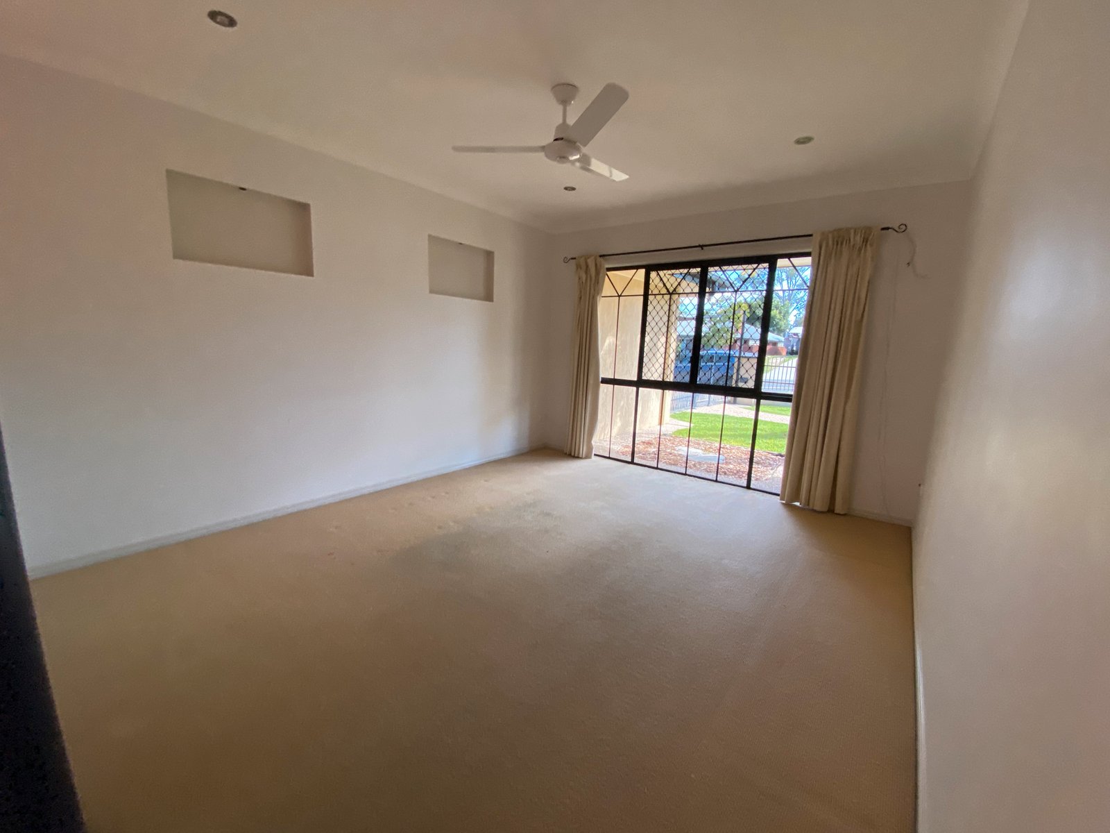 54 Cremorne Drive TANNUM SANDS 8