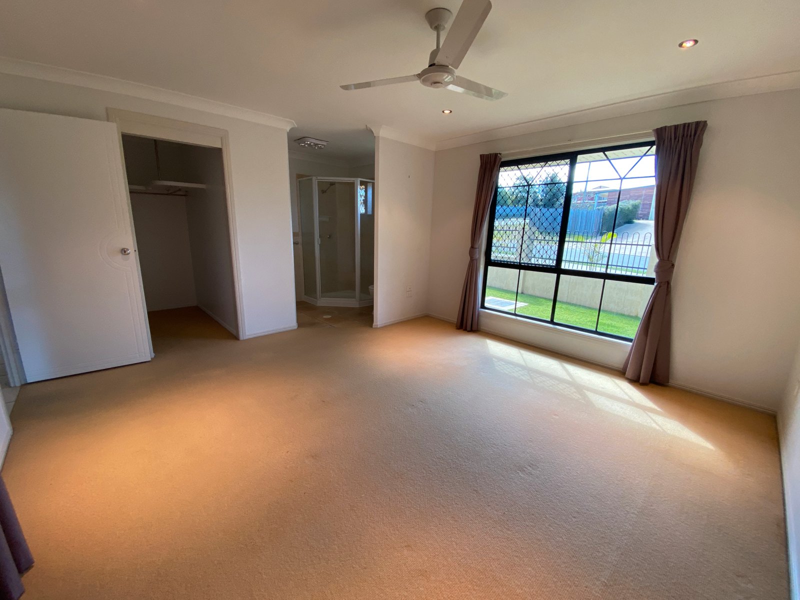 54 Cremorne Drive TANNUM SANDS 9
