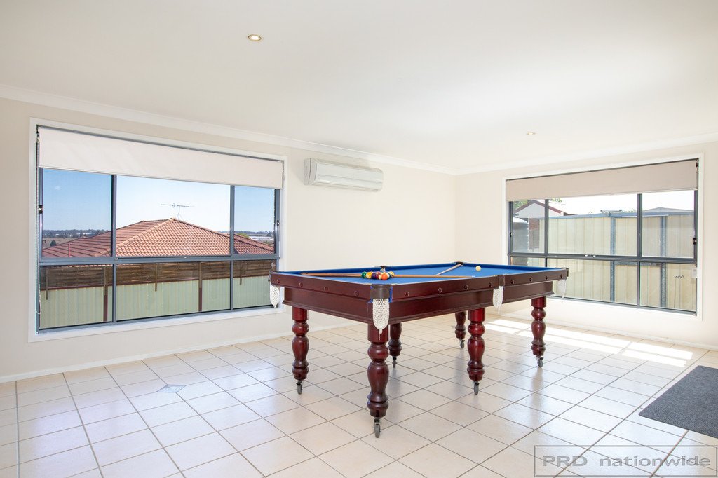 54 Denton Park Drive RUTHERFORD 8