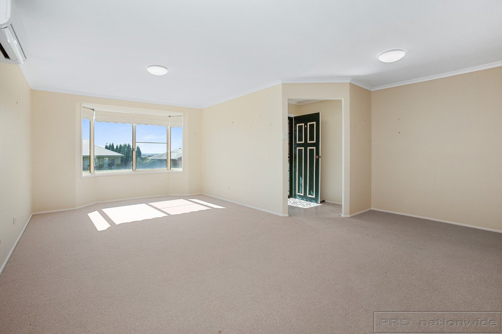 54 Dunmore Road LARGS 4