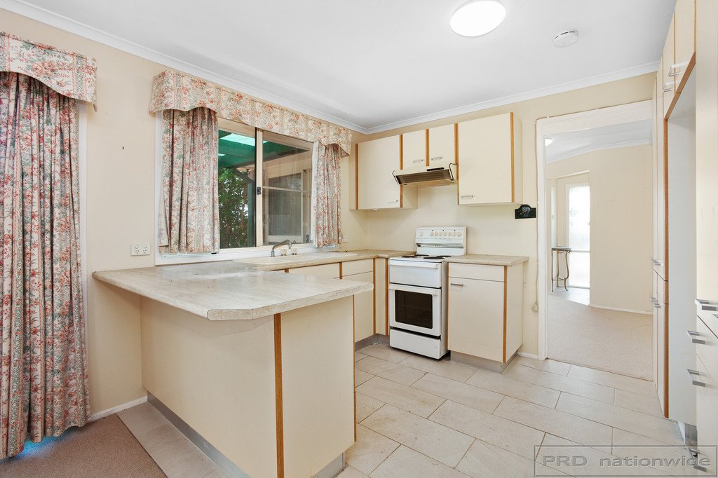 54 Dunmore Road LARGS 9