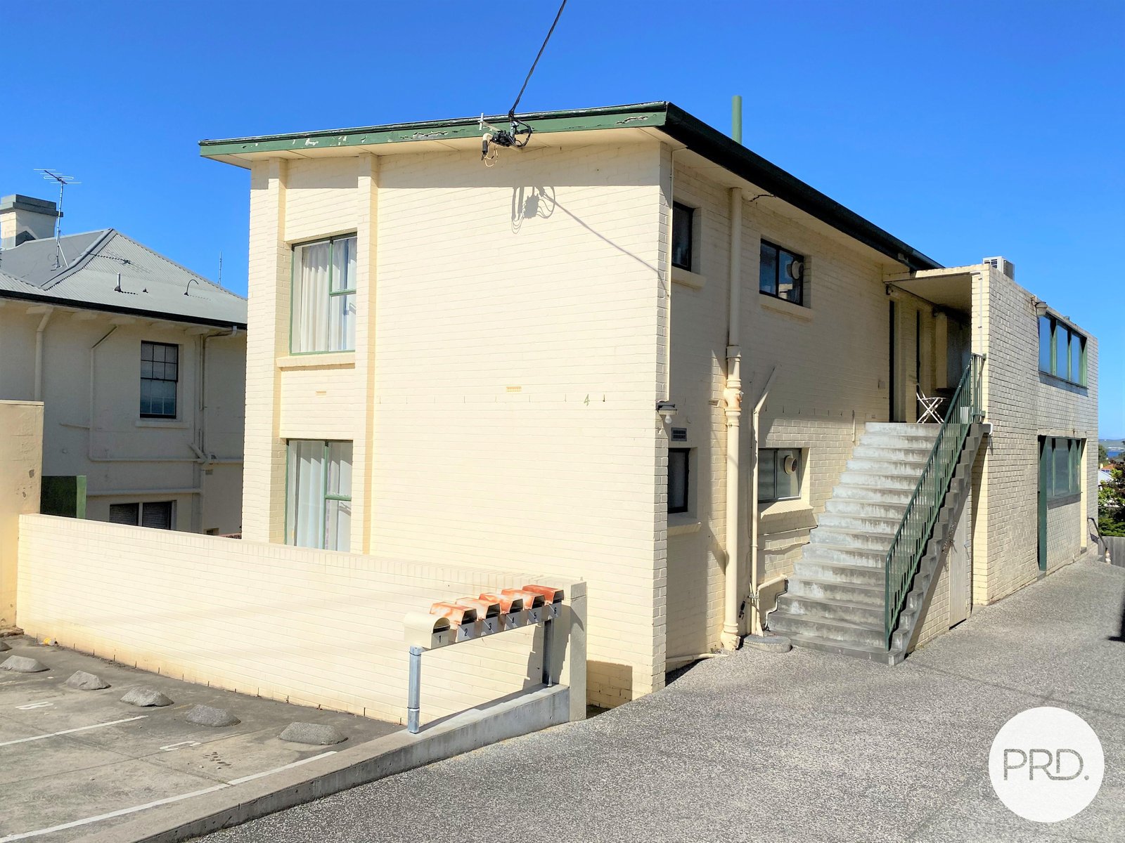 5/4 Ellerslie Road BATTERY POINT 9