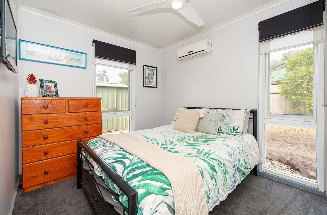 54 Feathertop Circuit THURGOONA 7