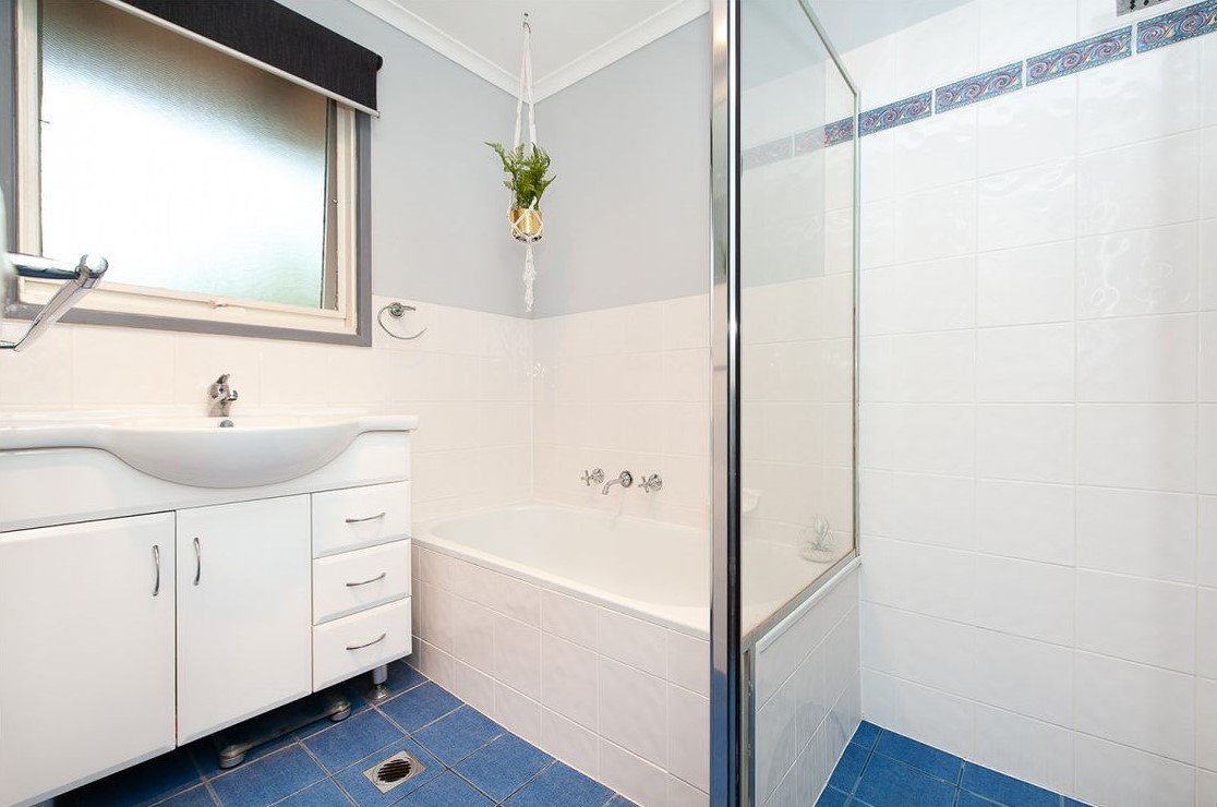 54 Feathertop Circuit THURGOONA 8