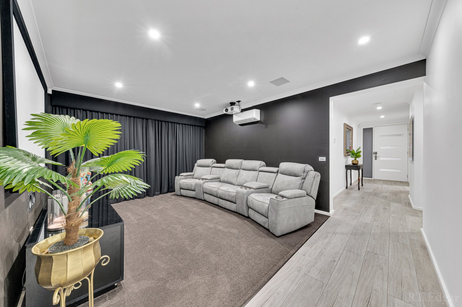 Real Estate and Property in 54 Fiorelli Boulevard, Cranbourne East, VIC