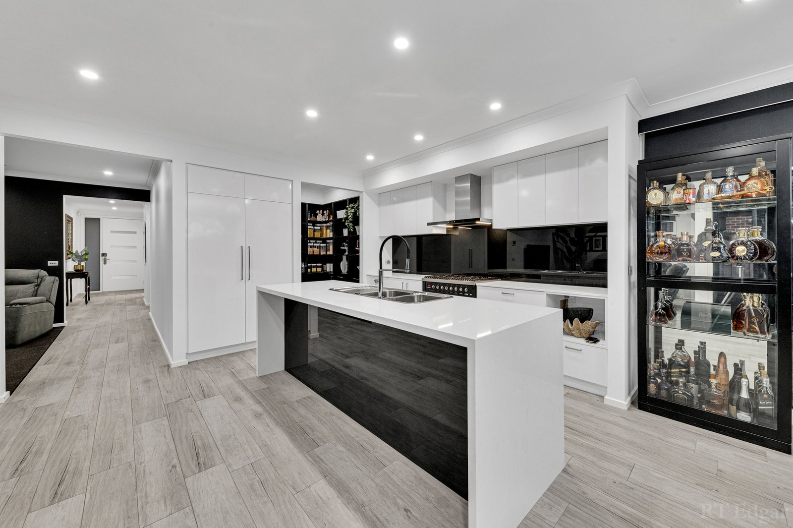 Real Estate and Property in 54 Fiorelli Boulevard, Cranbourne East, VIC